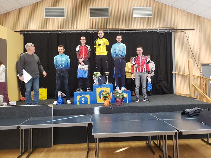 tl_files/cscv/Course Maillé 2022/Podium 1er cat.jpg