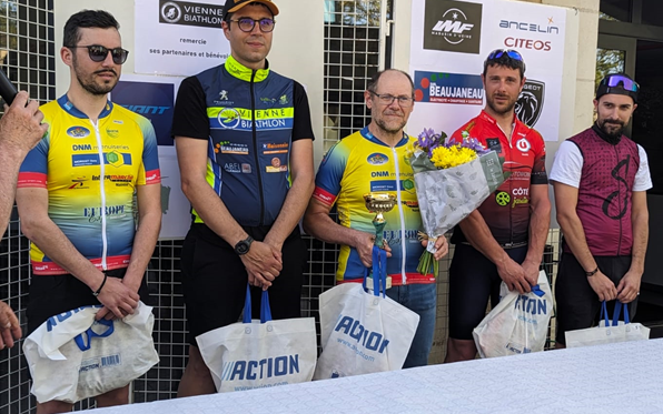 tl_files/cscv/Course de Nieuil 2024/Podium des 3.png
