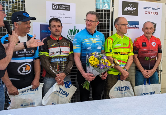 tl_files/cscv/Course de Nieuil 2024/Podium des 4.png