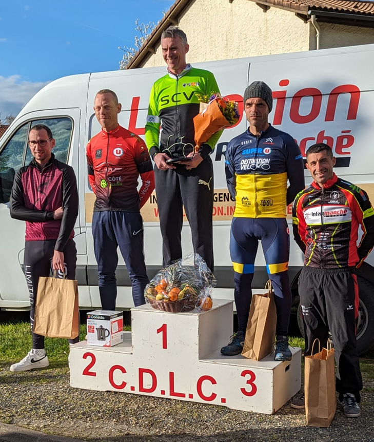 tl_files/cscv/Course de St Maurice -24/Podium des 2 ème Cat.png