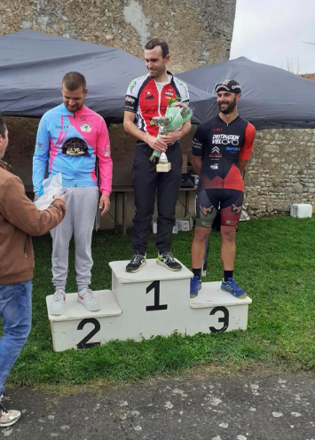tl_files/cscv/courses_route/Podium Beboit -Airvault.png